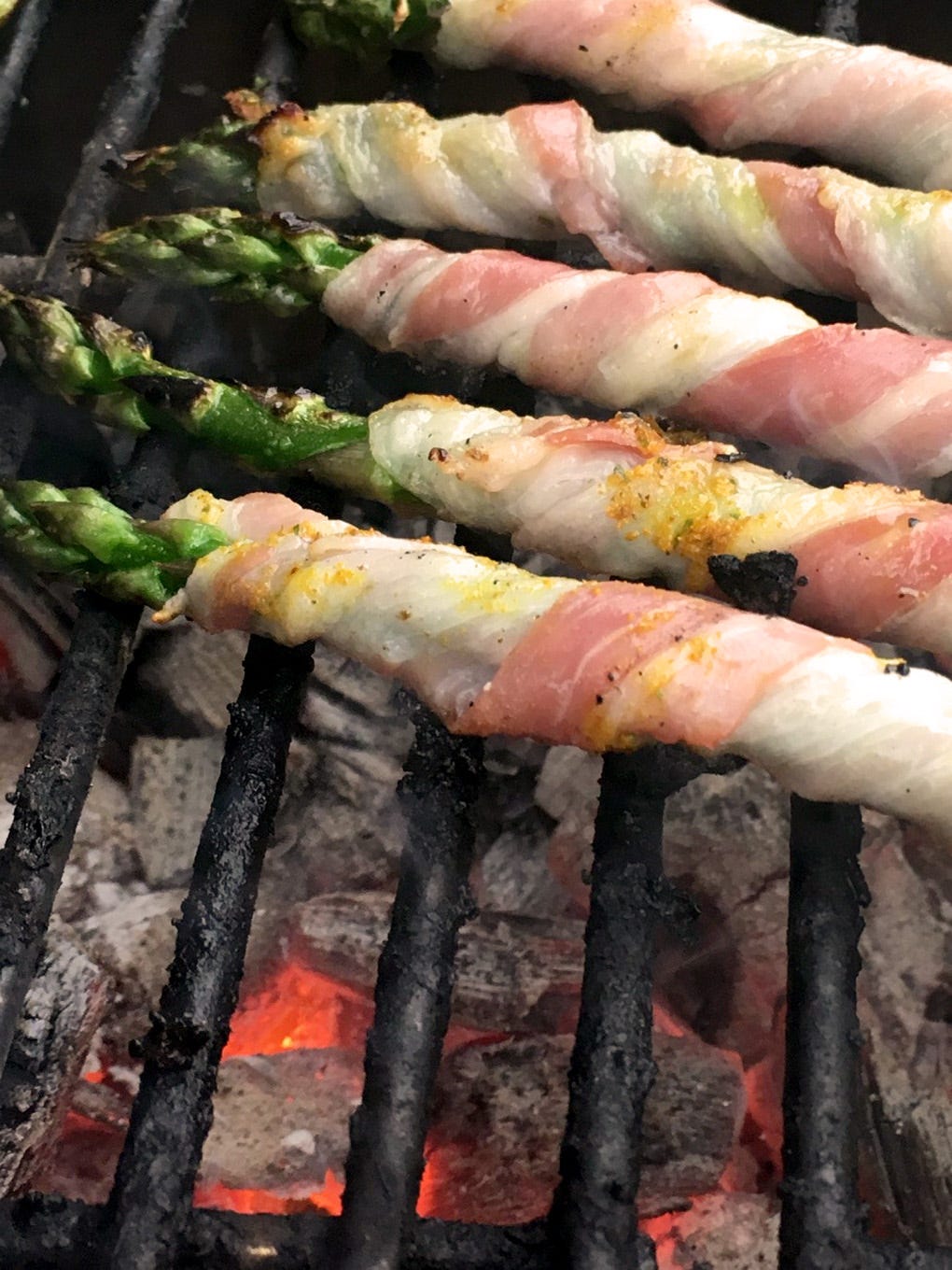 Mark Hartstone Barbecue Tips - Asparagus wrapped in Parma Ham