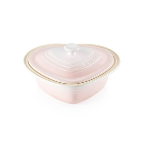 Le Creuset Shell Pink 25cm Heart Dish With Lid
