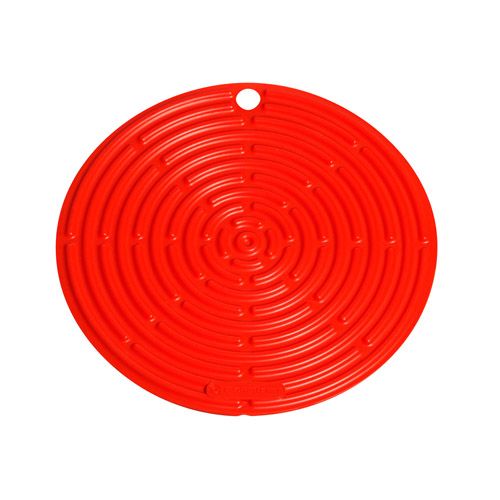 Le Creuset Volcanic Round Cool Tool