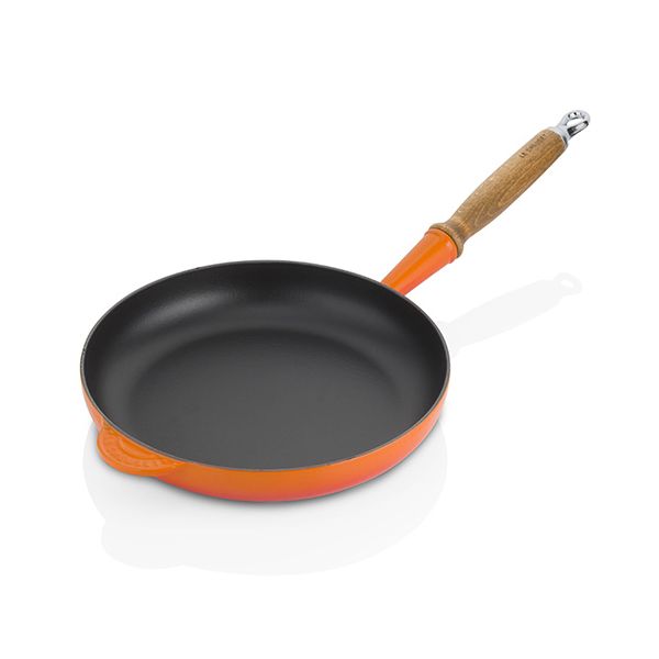 Le Creuset Signature Volcanic Cast Iron 26cm Frying Pan With Wood Handle