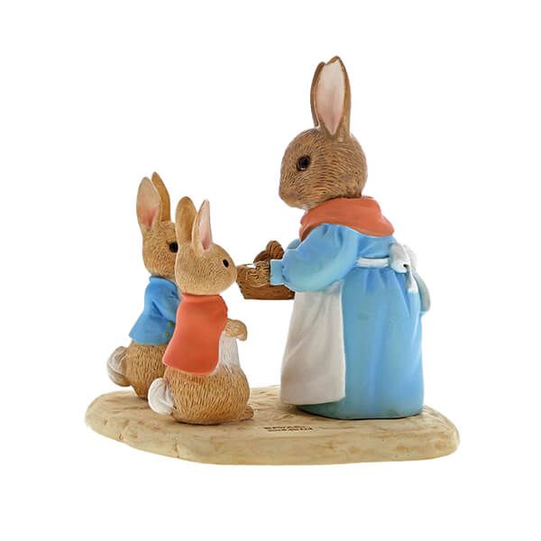 Beatrix Potter Mrs Rabbit, Flopsy & Peter Rabbit Figurine