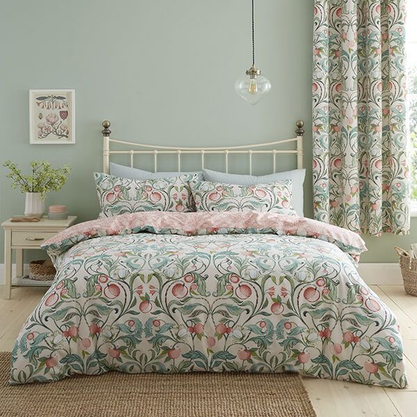 Catherine Lansfield Clarence Floral Double Duvet Set Natural Green