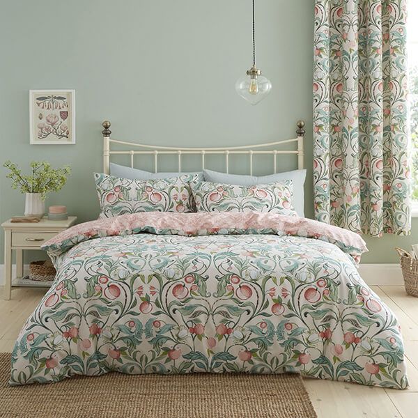 Catherine Lansfield Clarence Floral King Duvet Set Natural Green