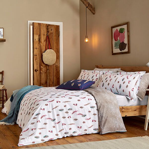 Joules Feathers Duvet Cover Set King Size Chalk