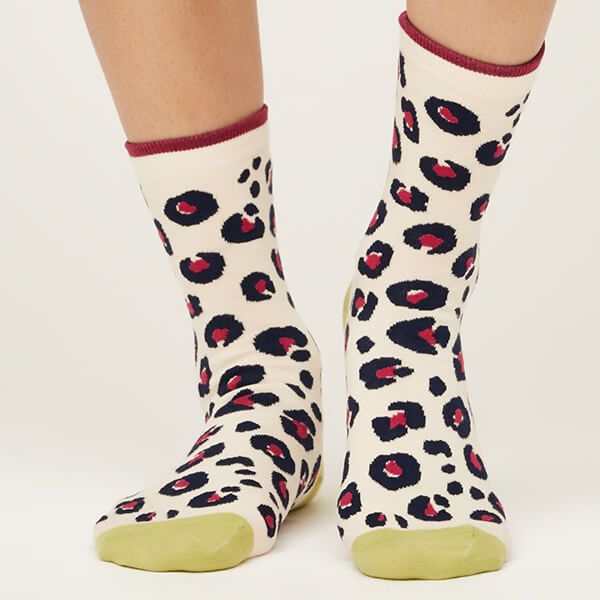 Thought GOTS Organic Cotton Leopard Print Socks Cream Size 4-7