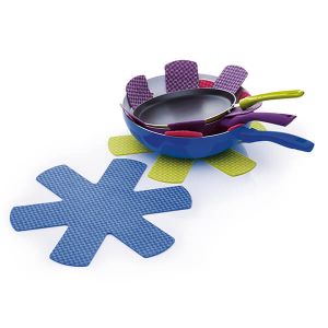 Colourworks Set of Four Non-Slip Pan Protectors