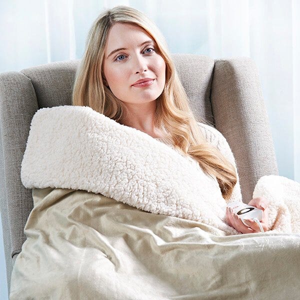 Red Dreamland 16450 Relaxwell Luxury Velvety Heated Throw Blanket 