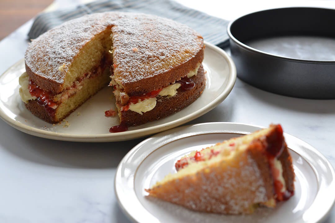 Back to Basics - Victoria Sponge Cake