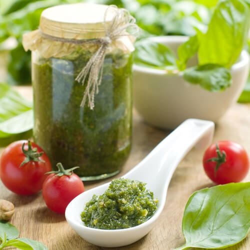 Make Pesto With The KitchenAid Queen of Hearts High Performance Blender